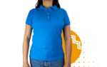 Playera polo mujer azul cielo. Ideal para personalizar con tu logo.