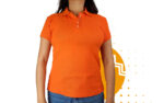 Playera polo mujer naranja. Ideal para personalizar con tu logo.