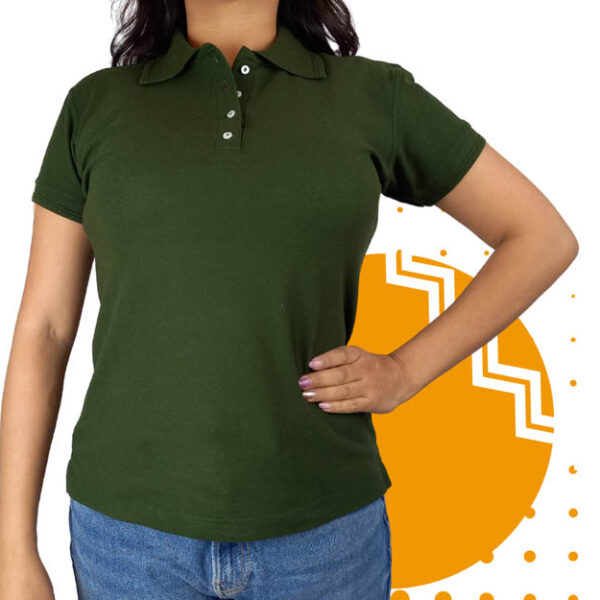 Playera polo mujer verde militar. Ideal para personalizar con tu logo.